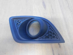 Рамка ПТФ правой Ford Fiesta 2001-2008