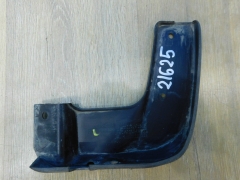 Брызговик передний правый Kia Rio 17- 86832H0500