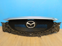 Решетка радиатора Mazda CX-5 2 2017-